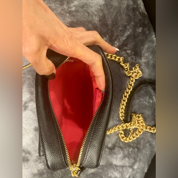 CHANEL Chain Caviar Shoulder Bag with CC Coco matelasse logo - Picture 9 of 11